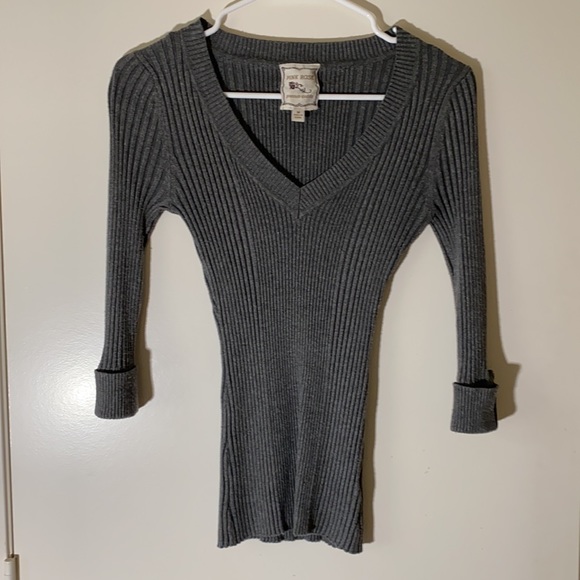 7 Sweaters Bundle - Picture 3 of 7